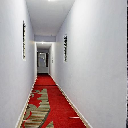 Oyo 820503 Lotus Lodge And Guest House Kharakvasla エクステリア 写真